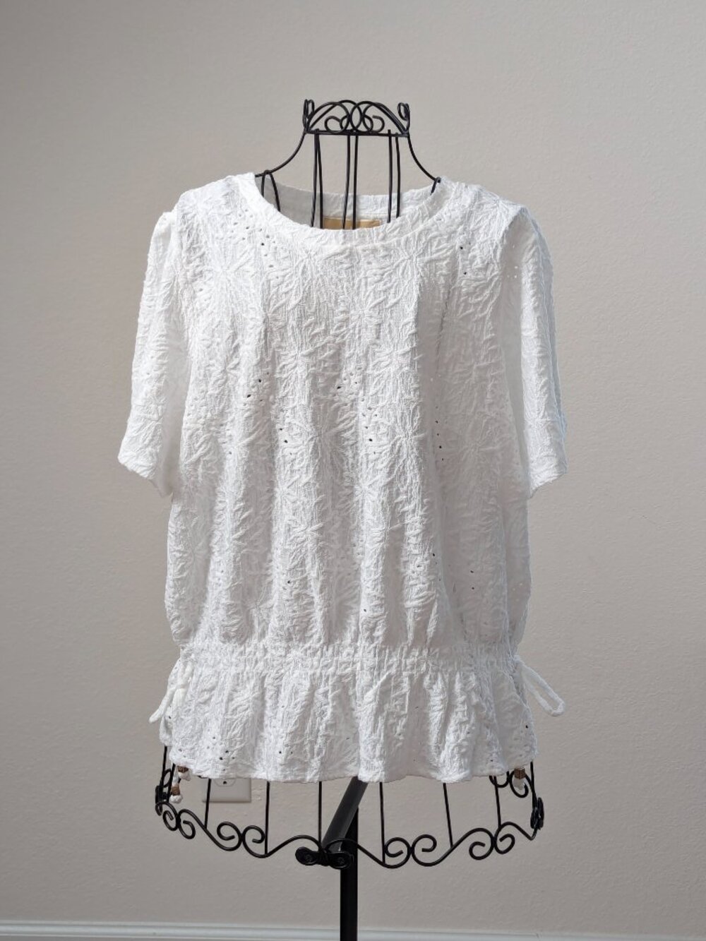 Michael Kors NWT White Textured Eyelet Top L